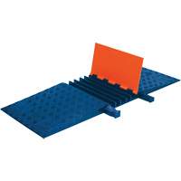 Protecteur de c&acirc;bles Guard Dog, 5 canaux, 20" lo x 50" la x 1,88" h Trail Hammer and Bolt