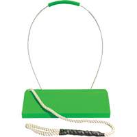 Cale de roue pour avion Checkers Safety SafeRay avec poign&eacute;e ergonomique &agrave; cordage en boucle, Ur&eacute;thane, Vert fluorescent, 24" la x 8" p x 6" h Trail Hammer and Bolt