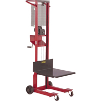 Empileur &agrave; plateforme, M&eacute;canisme Treuil manuel, Capacit&eacute; de 500 lb, Levage max de 54" Trail Hammer and Bolt