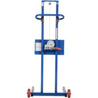Plateforme &eacute;l&eacute;vatrice &agrave; profil bas pour charge l&eacute;g&egrave;re, M&eacute;canisme Treuil manuel, Capacit&eacute; de 400 lb, Levage max de 55" Trail Hammer and Bolt