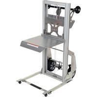 Appareil de levage portatif en aluminium, M&eacute;canisme Pompe au pied, Capacit&eacute; de 200 lb, Levage max de 61" Trail Hammer and Bolt