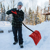 Pelle &agrave; neige Yukon, Lame Polypropyl&egrave;ne, Largueur 18", Manche Prise en D ergonomique Trail Hammer and Bolt