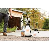 Industrial & Contractor Handheld Acid Sprayer, 50 oz. (1.5L) Trail Hammer and Bolt
