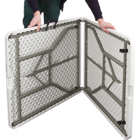 Table se pliant en deux, Rectangulaire, 72" l x 30" la, Poly&eacute;thyl&egrave;ne, Blanc Trail Hammer and Bolt