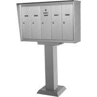 Boîtes aux lettres plateforme unique, Fixation Socle, 16" x 5-1/2", 8 portes, Aluminium Trail Hammer and Bolt