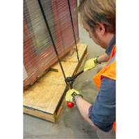 Scelleur de feuillard en acier Trail Hammer and Bolt