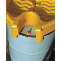 Entonnoir avec couvercle pour baril Global Ultra-Drum Funnel, 5 gal. Trail Hammer and Bolt