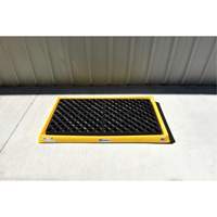 Plateaux Ultra-Containment Tray, 54" lo x 29,8" la x 3,5" h, Cap. de d&eacute;versement 14 gal. US Trail Hammer and Bolt