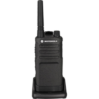 Radio bidirectionnelle commerciale s&eacute;rie RMU, Bande UHF, 4 canaux, Port&eacute;e 250 000 pi² Trail Hammer and Bolt