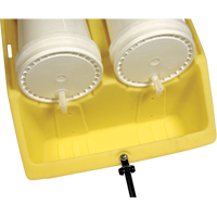 Mini-Racker Mobile Unit, 31" L x 29" W x 15.2" H, 10 US gal. Capacity Trail Hammer and Bolt