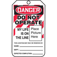 &eacute;tiquettes de verrouillage Do Not Operate Danger, Papier cartonn&eacute;, 3-1/4" la x 5-3/4" h, Anglais Trail Hammer and Bolt