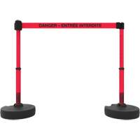 Ensemble de montants pour barri&egrave;re Plus, Plastique, 42" h, Ruban Rouge, Longueur du ruban 15' Trail Hammer and Bolt