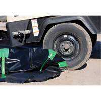 Berme Ultra-Containment Berm, Capacit&eacute; 179 gal. US, 4' la x 6' lo x 12" h, Paroi &agrave; piquets Trail Hammer and Bolt