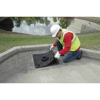 Protecteur de grille Ultra-Inlet Guard Plus  Trail Hammer and Bolt