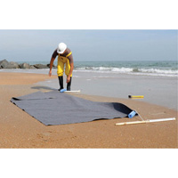 Ensemble Ultra-Oil Blanket, Mati&egrave;res dangereuses/Huile seulement/Universel, 120" x 60", 8,3 gal. US d'absorption Trail Hammer and Bolt