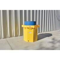 Flat-Bottom Ultra-Spill Collector&reg;, 66 US gal., Mobile Trail Hammer and Bolt