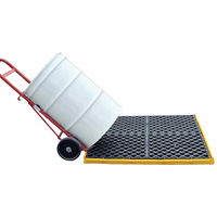 Ultra-Spill Deck flexible, &agrave; vessie, 4 barils, Capacit&eacute; de d&eacute;versement 110 gal. US, 51" x 48" x 5" Trail Hammer and Bolt