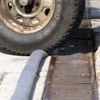 Ultra-Trench Filter Boom Trail Hammer and Bolt