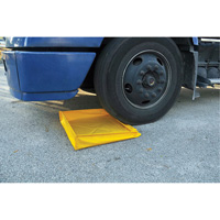 Flexible Ultra-Utility Tray, 42" lo x 42" la x 4,8" h, Cap. de d&eacute;versement 18 gal. US Trail Hammer and Bolt