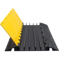 Protecteur de c&acirc;bles en polyur&eacute;thane, 5 canaux, 35,43" lo x 19,69" la x 2" h Trail Hammer and Bolt