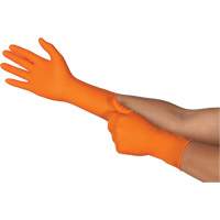 Gants jetables TOUCHNTUFF 93-800, 6,5/7, Latex/N&eacute;opr&egrave;ne/Nitrile, 23,6-mils, Sans poudre, Orange Trail Hammer and Bolt