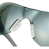 Lunettes de s&eacute;curit&eacute; Adapt Lite, Lentille Int&eacute;rieur/ext&eacute;rieur, Antibu&eacute;e/Anti-&eacute;gratignures, ANSI Z87+/R&eacute;pond ou surpasse la norme CSA Z94.3 Trail Hammer and Bolt