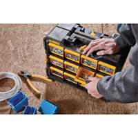 Organisateur Flip-Bin, 3-7/8" la x 17-3/4" p x 13-7/8" h, Noir/Jaune Trail Hammer and Bolt