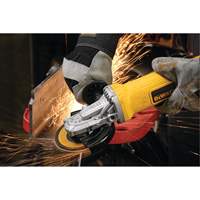 Petite meuleuse d'angle avec interrupteur &agrave; palette, 4-1/2", 120 V, 9 A, 12 000 Tr/min Trail Hammer and Bolt