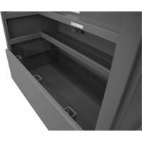 Boîte de rangement pour le chantier, style piano, 60-1/2" la x 34-3/4" p x 49-3/8" h, Gris Trail Hammer and Bolt