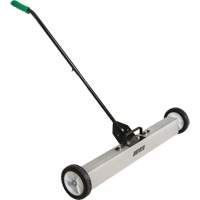 Balayeuse magn&eacute;tique &agrave; pousser, 36" la Trail Hammer and Bolt