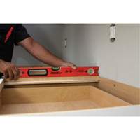 Heavy Duty Level, Box, 24" L, Aluminum, Non-Magnetic Trail Hammer and Bolt