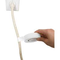 Ruban isolant, 19 mm (3/4") x 18 m (60'), Blanc, 7 mils Trail Hammer and Bolt